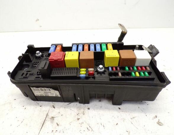 Fuse Box OPEL Vectra C Caravan (--)