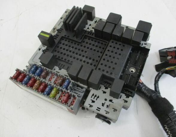 Fuse Box VOLVO V70 II (SW)