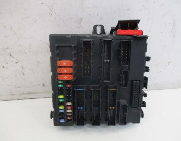 Fuse Box OPEL Signum (--)