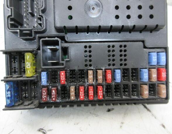 Fuse Box VOLVO XC90 I (275)