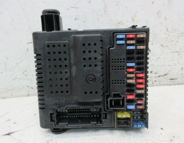 Fuse Box VOLVO XC90 I (275)