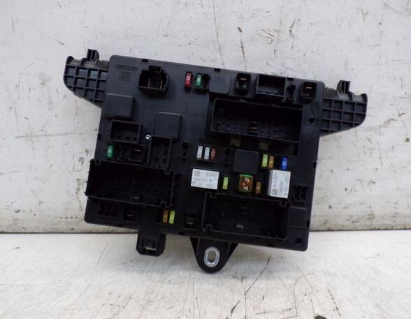 Fuse Box OPEL ZAFIRA TOURER C (P12)