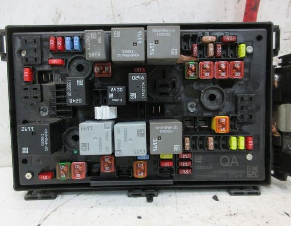 Fuse Box OPEL ASTRA J (P10)