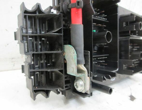 Fuse Box OPEL ASTRA J (P10)