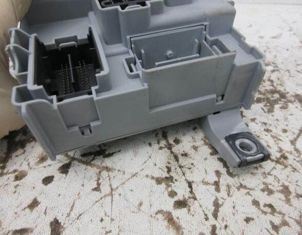 Fuse Box FORD KA (RU8)