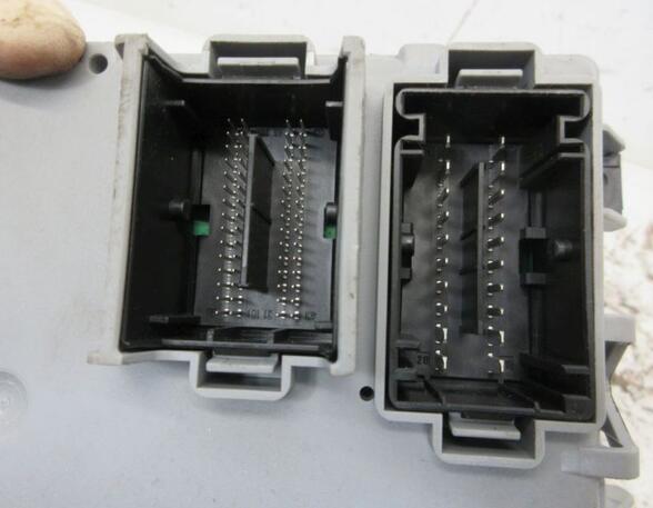 Fuse Box FORD KA (RU8)