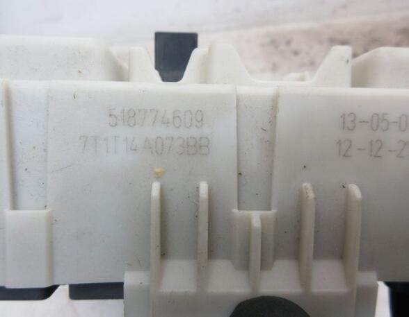 Fuse Box FORD TRANSIT CONNECT (P65_, P70_, P80_)