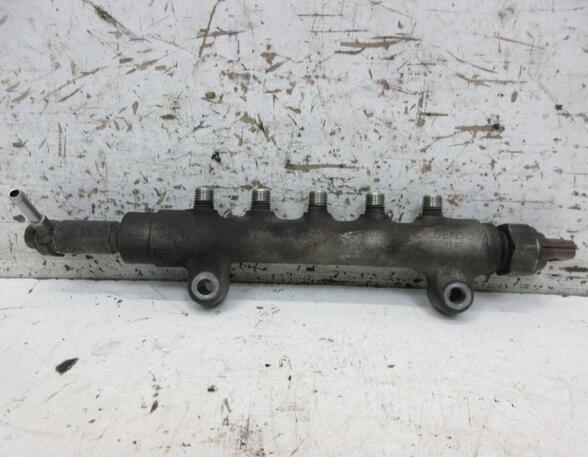 Fuel Distributor Pipe SUBARU IMPREZA Hatchback (GR, GH, G3)