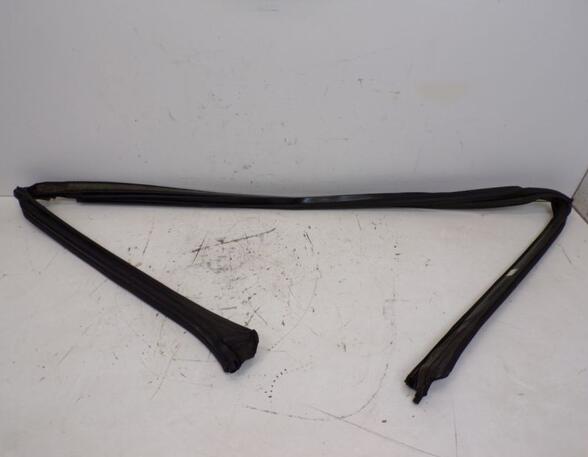 Boot / Trunk Lid Seal BMW Z3 Roadster (E36)