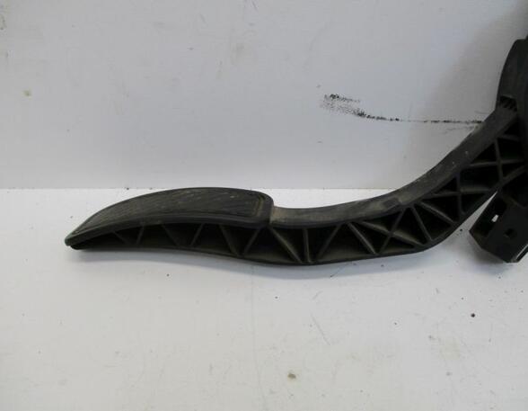 Accelerator pedal FORD Fiesta VI (CB1, CCN)