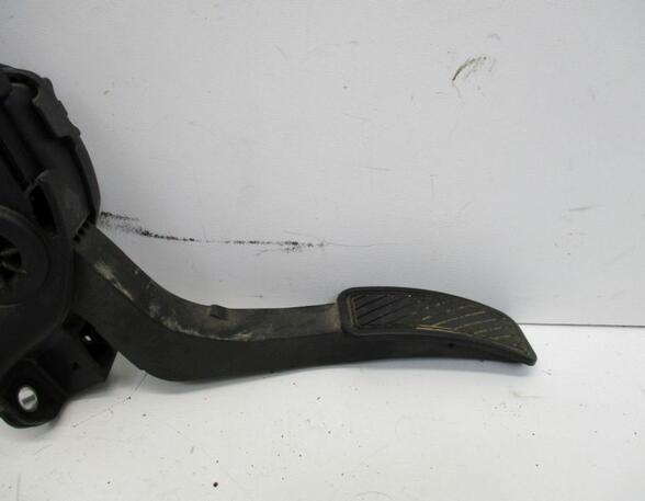 Accelerator pedal FORD Fiesta VI (CB1, CCN)