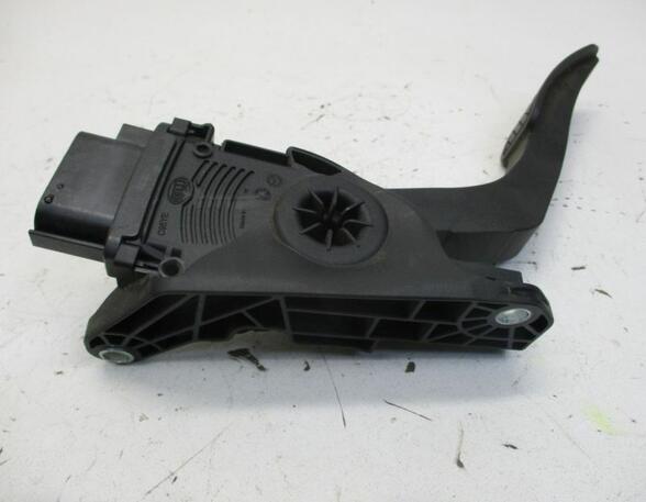 Accelerator pedal FORD Fiesta VI (CB1, CCN)