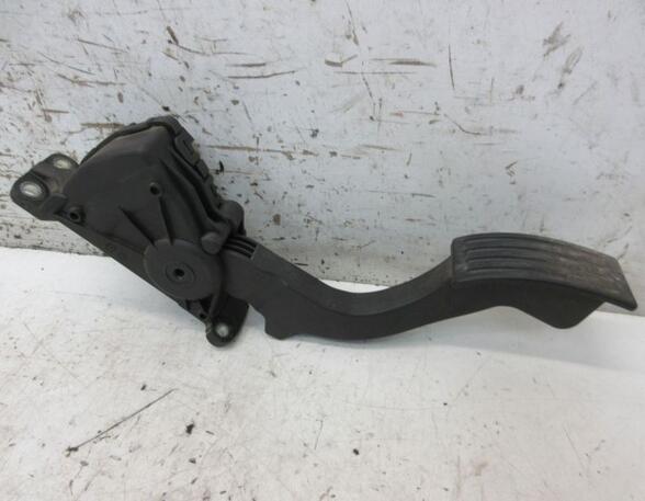 Accelerator pedal VOLVO V50 (545)