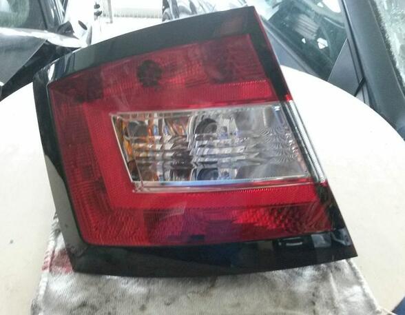 Combination Rearlight SKODA Fabia III (NJ3)