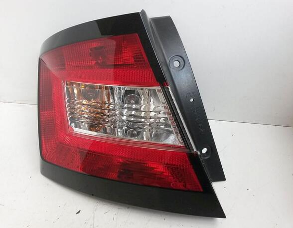 Combination Rearlight SKODA Fabia III (NJ3)