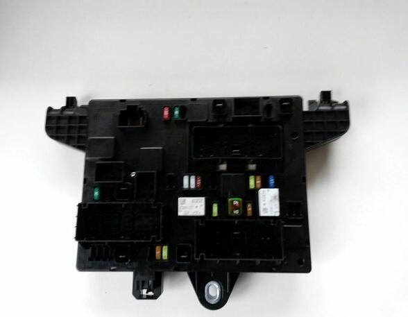 Fuse Box OPEL Astra J (--)