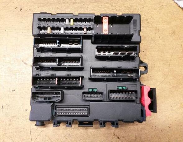 Fuse Box OPEL Vectra C (--)