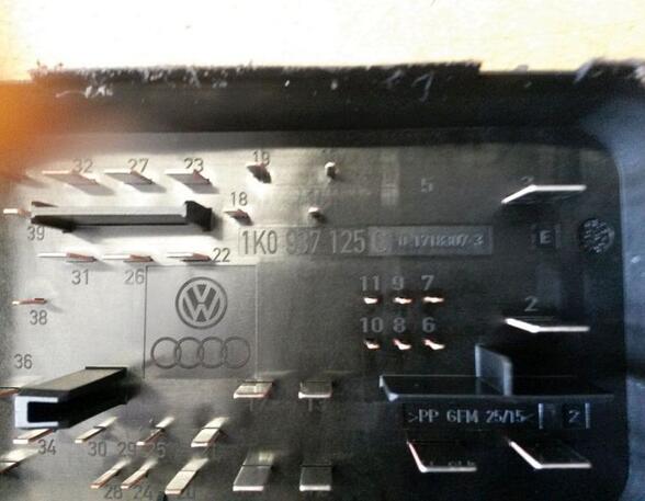 Fuse Box VW Golf Plus (521, 5M1)