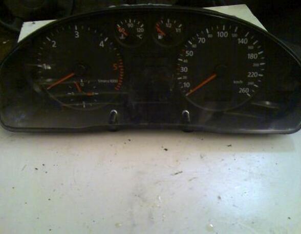 Tachometer  AUDI A4 AVANT (8D5  B5) 1.9 TDI 66 KW