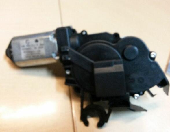 Wiper Motor SKODA Octavia II Combi (1Z5)