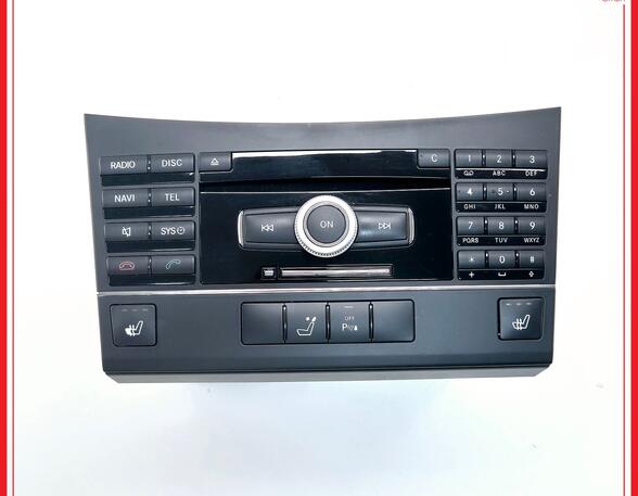 Radio CD/Navigation MERCEDES-BENZ E-KLASSE W212 E200 CDI 100 KW