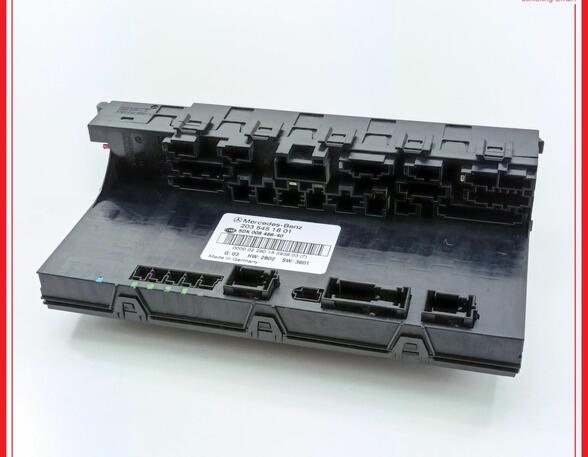 Fuse Box MERCEDES-BENZ C-Klasse (W203)