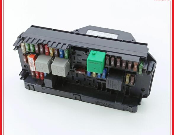 Fuse Box MERCEDES-BENZ C-Klasse (W204)