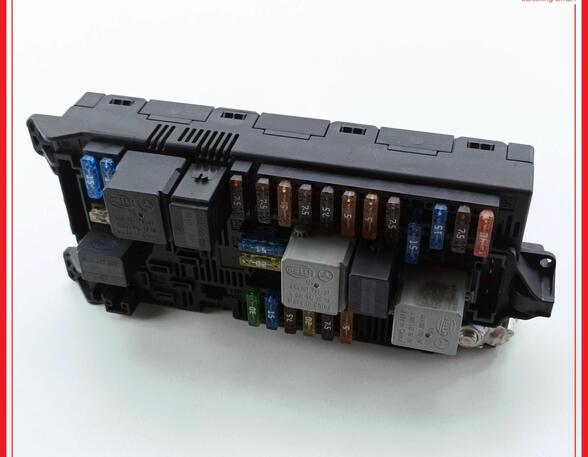 Fuse Box MERCEDES-BENZ E-Klasse T-Model (S211)