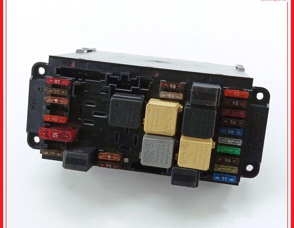 Fuse Box MERCEDES-BENZ C-Klasse (W203)