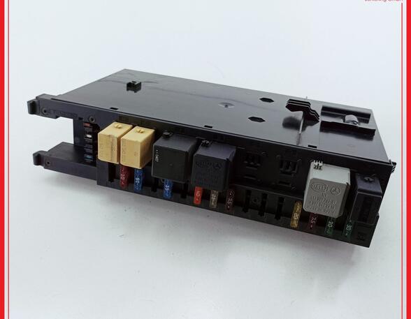 Fuse Box MERCEDES-BENZ C-Klasse (W203)