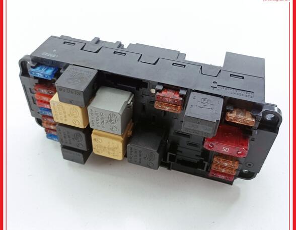 Fuse Box MERCEDES-BENZ C-Klasse (W203)