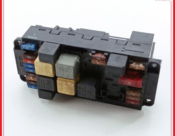 Fuse Box MERCEDES-BENZ C-Klasse (W203)