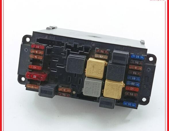 Fuse Box MERCEDES-BENZ C-Klasse (W203)