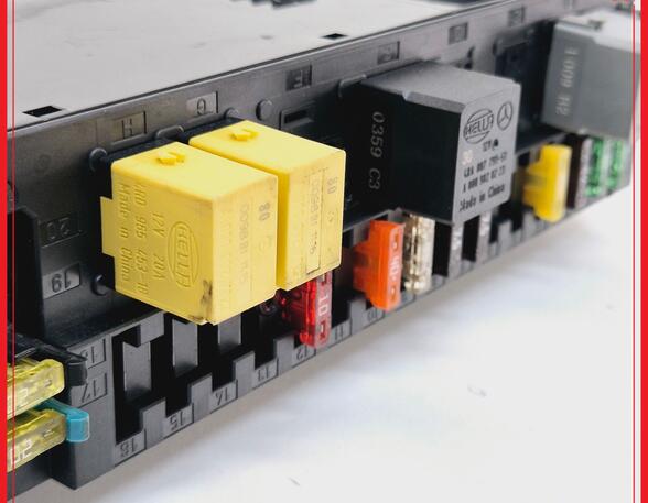 Fuse Box MERCEDES-BENZ C-CLASS (W203)