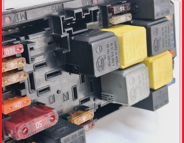 Fuse Box MERCEDES-BENZ C-CLASS (W203)