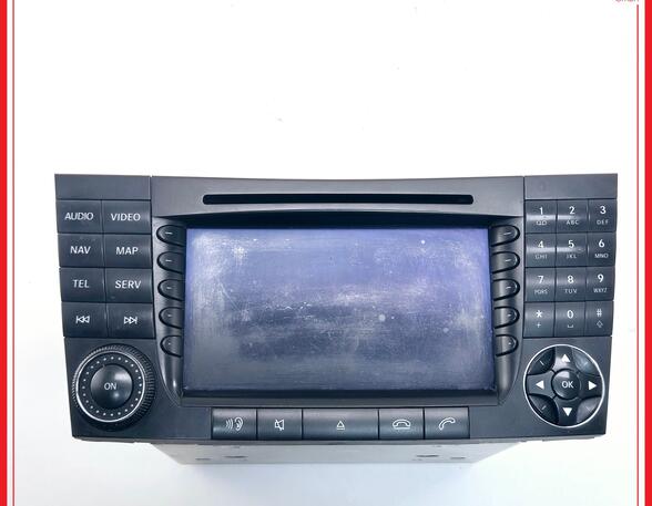 Navigationssystem CD-Radio MERCEDES-BENZ E-KLASSE S211 K. E280 4MATIC 170 KW