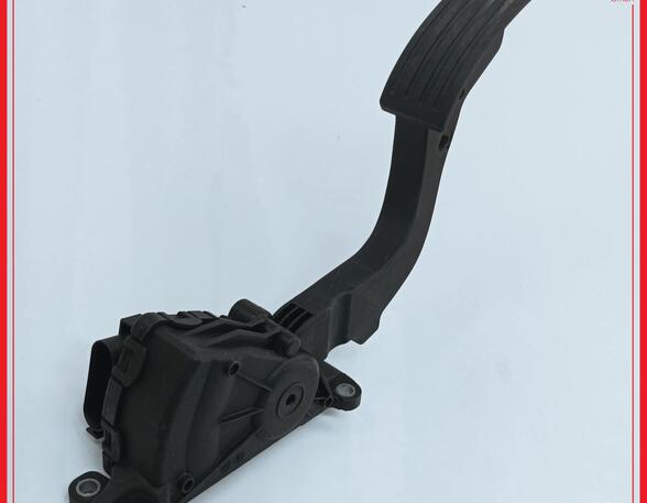 Accelerator pedal VOLVO V50 (545)