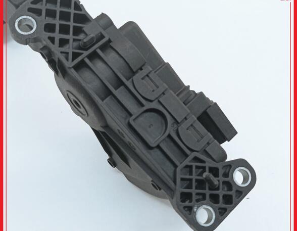 Accelerator pedal VOLVO V50 (545)