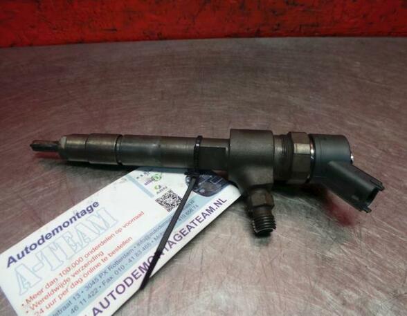 Injector Nozzle OPEL Astra H Caravan (L35)