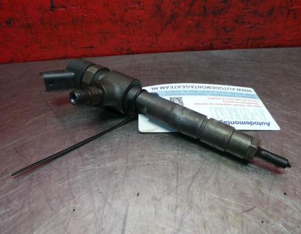 Injector Nozzle OPEL Astra H Caravan (L35)