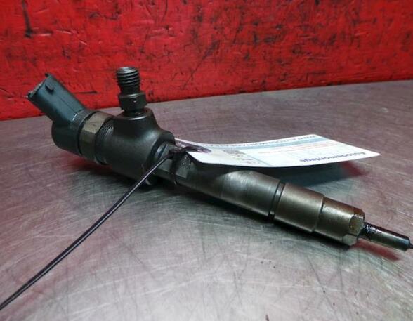 Injector Nozzle OPEL Astra H Caravan (L35)