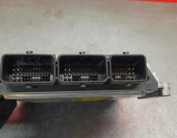 Control unit for engine RENAULT TRAFIC II Van (FL)