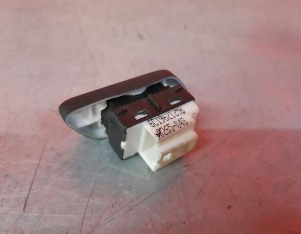 Central locking switch VW Polo (6C1, 6R1)