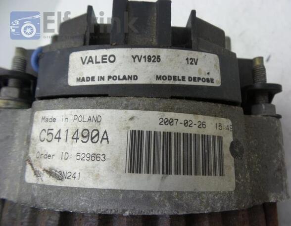 Dynamo von einem Volvo 4-Serie