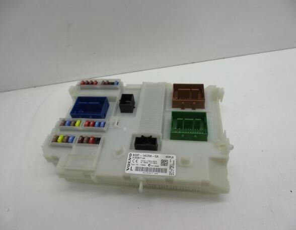 Fuse Box VOLVO V60 I (155, 157)