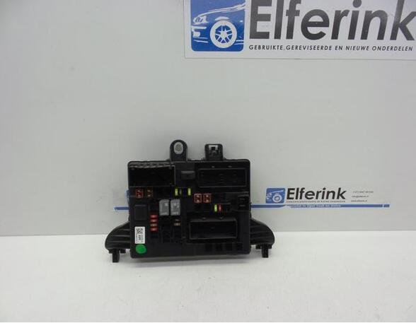 Fuse Box OPEL Insignia A (G09)