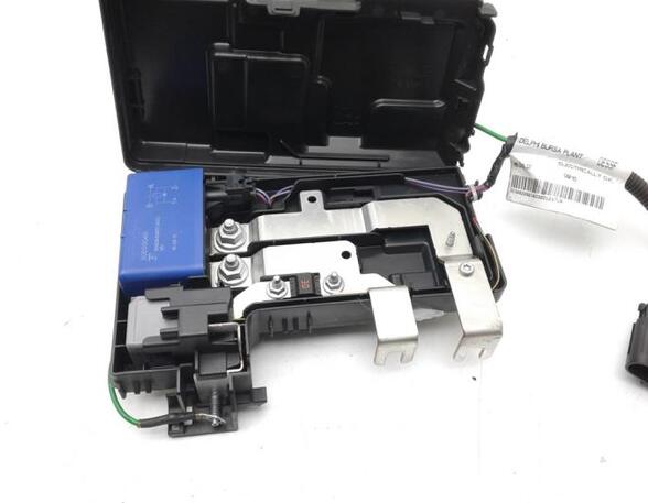 Fuse Box VOLVO V60 I (155, 157)