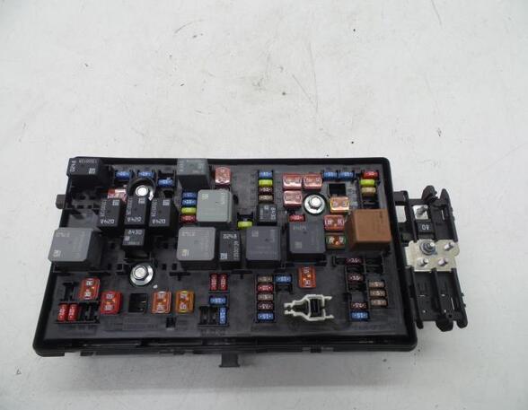 Fuse Box OPEL Insignia A Sports Tourer (G09), OPEL Insignia A Country Tourer (G09)