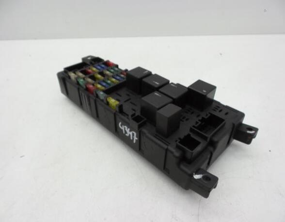 Fuse Box VOLVO V70 II (SW)