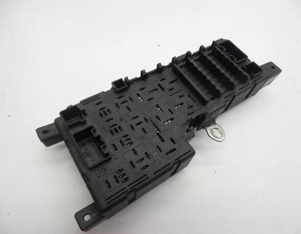 Fuse Box VOLVO V70 II (SW)